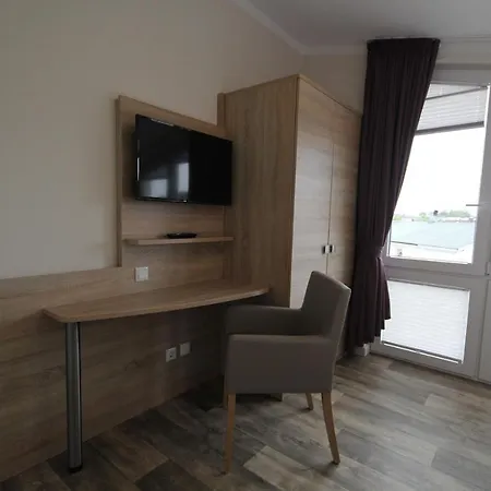Meeresblickresidenzen Nr 66 Mit Sauna- Und Schwimmbadnutzung Im Ahoi Sellin *