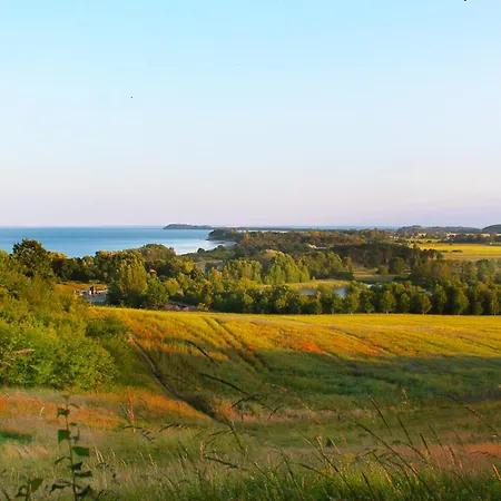 mit Meerblick und Balkon, gratis Nutzung vom AHOI Erlebnisbad und Sauna in Sellin - Meeresblick FeWo 66 * Goehren (Ruegen)